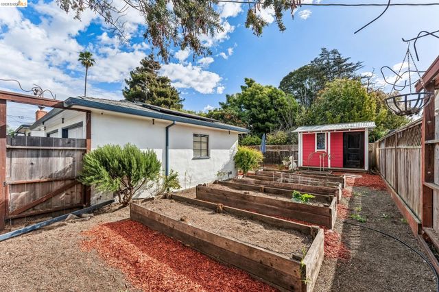 998 30Th St, Richmond, CA 94804