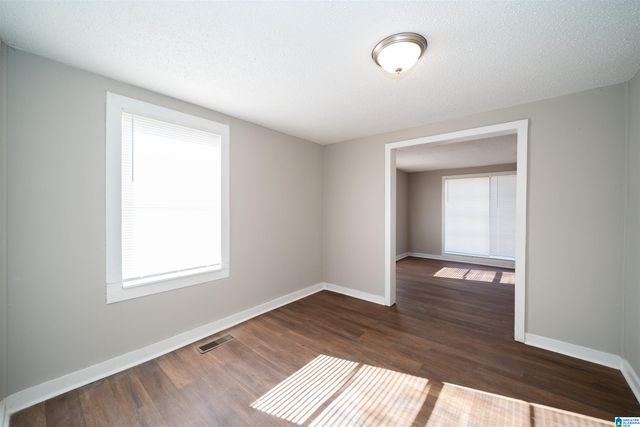 3225 4TH AVENUE N, Bessemer, AL 35020