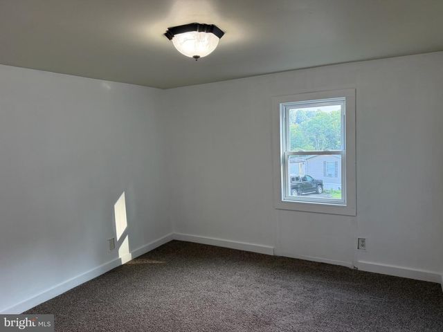 309 POPLAR LN, New Providence, PA 17560