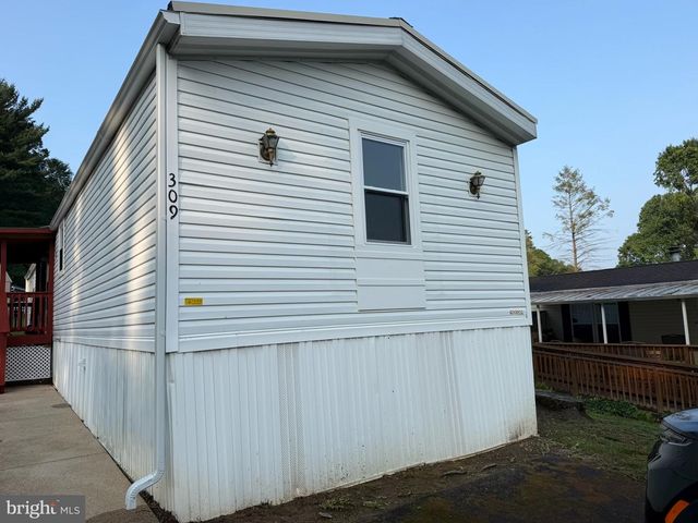 309 POPLAR LN, New Providence, PA 17560