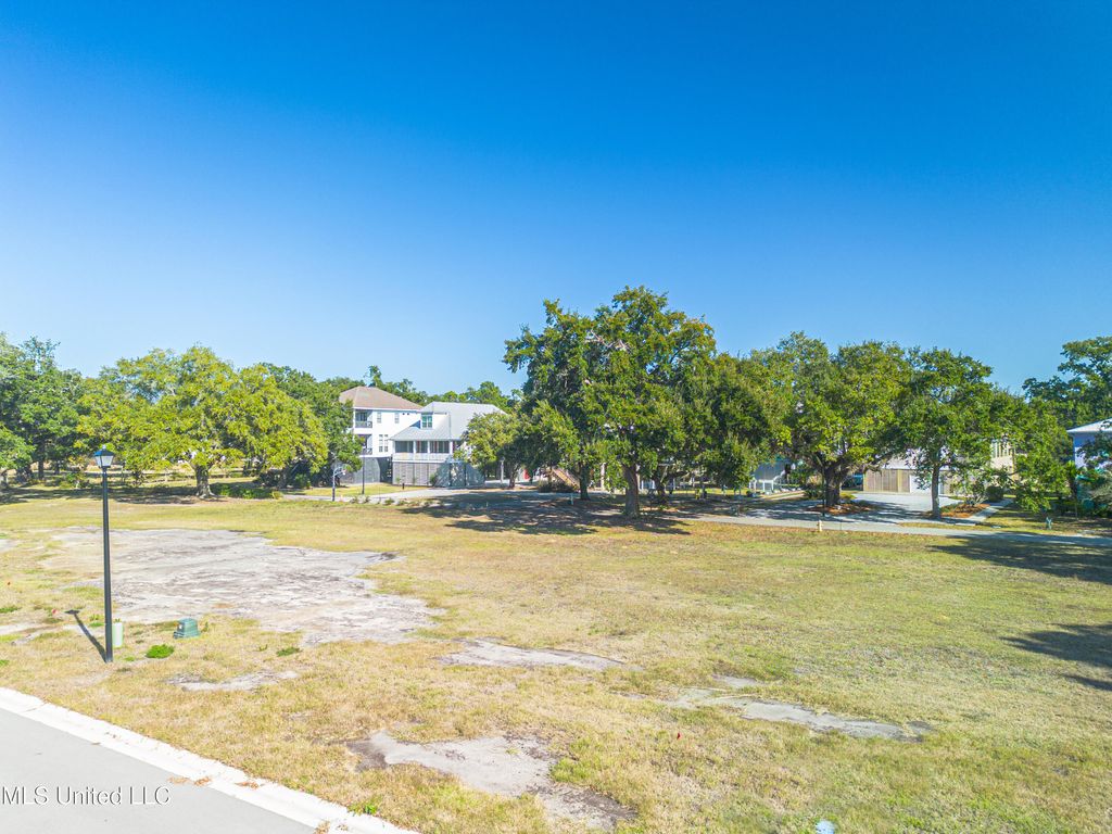 Lot 12 Beau Reve, Pass Christian, MS 39571