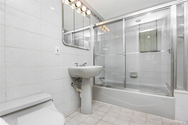 7528 170th Street, Fresh Meadows, NY 11366