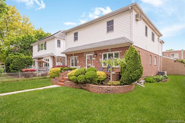 7528 170th Street, Fresh Meadows, NY 11366