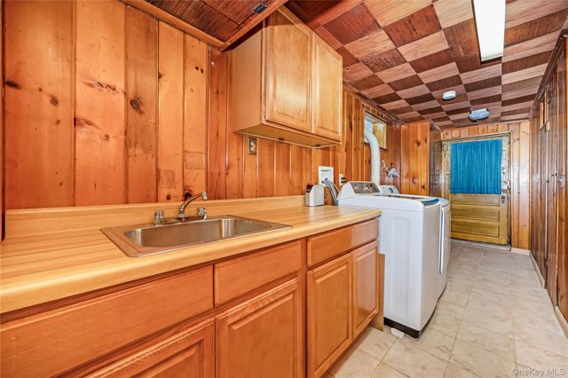7528 170th Street, Fresh Meadows, NY 11366