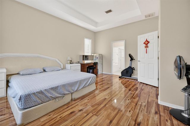 4612 E 62 AVENUE, Bradenton, FL 34203