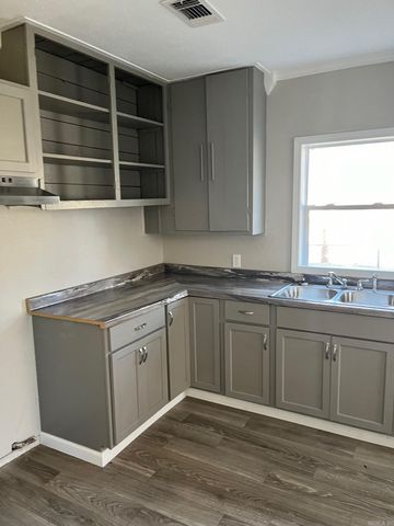 349 W Walnut Street, Prescott, AR 71857