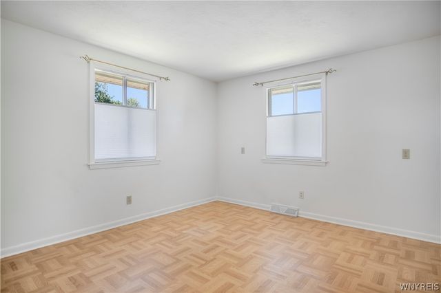 154 Bellingham Drive, Amherst, NY 14221