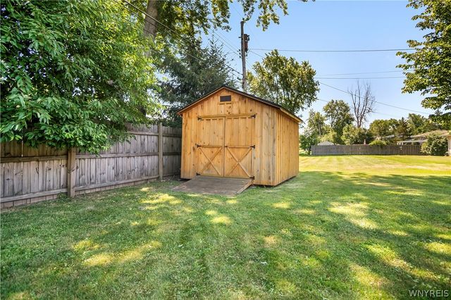 154 Bellingham Drive, Amherst, NY 14221