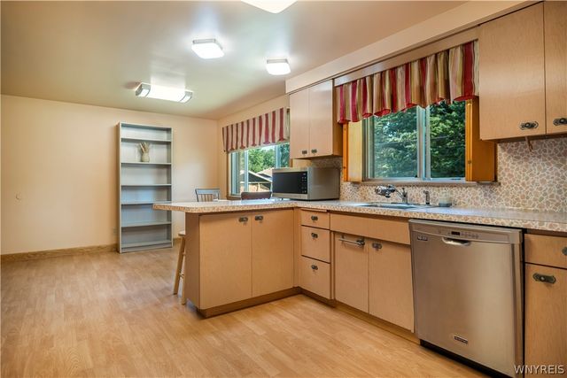154 Bellingham Drive, Amherst, NY 14221