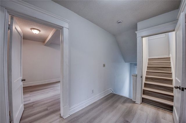 923 Adams St, New Castle, PA 16101