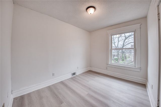 923 Adams St, New Castle, PA 16101