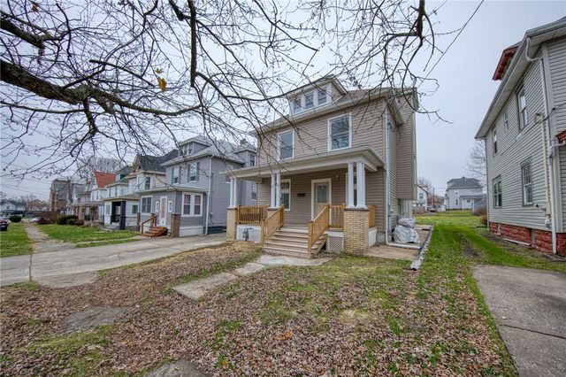 923 Adams St, New Castle, PA 16101