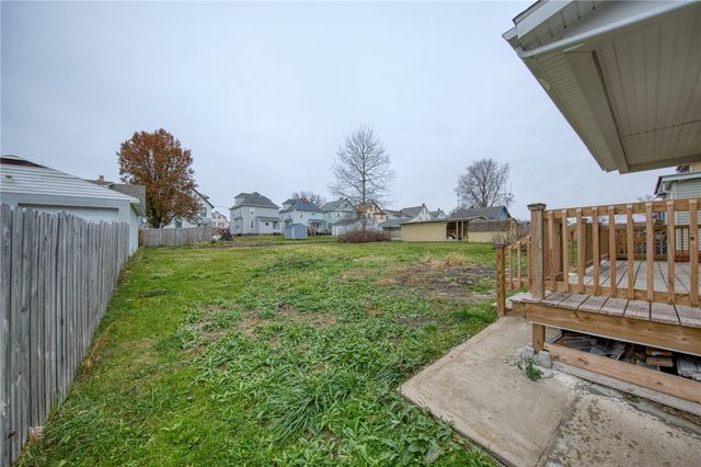 923 Adams St, New Castle, PA 16101