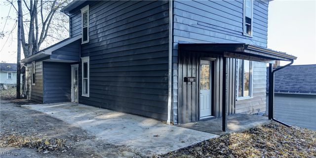 140 S Main Street, Uhrichsville, OH 44683