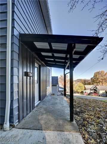 140 S Main Street, Uhrichsville, OH 44683