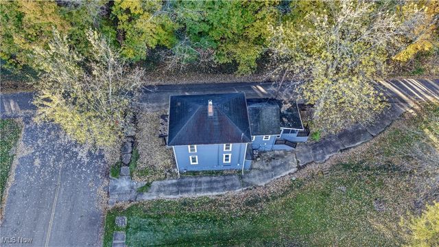 140 S Main Street, Uhrichsville, OH 44683