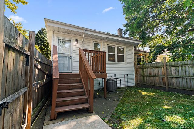 9400 S Charles Street, Chicago, IL 60643