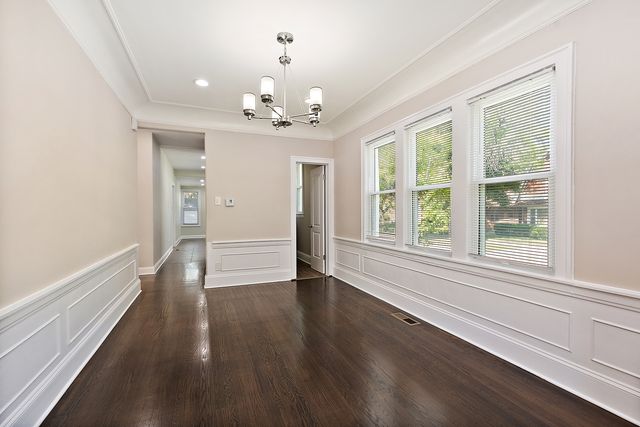 9400 S Charles Street, Chicago, IL 60643