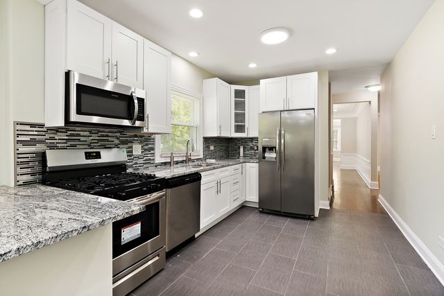 9400 S Charles Street, Chicago, IL 60643