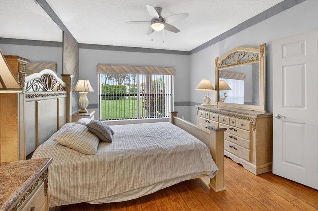 8073 Aberdeen Drive 102, Boynton Beach, FL 33472