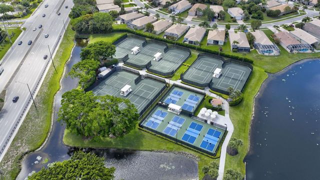 8073 Aberdeen Drive 102, Boynton Beach, FL 33472