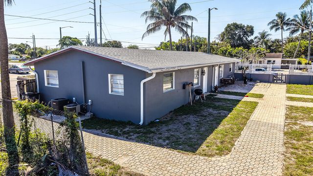 4733 Mulberry Street, Lake Worth Beach, FL 33461