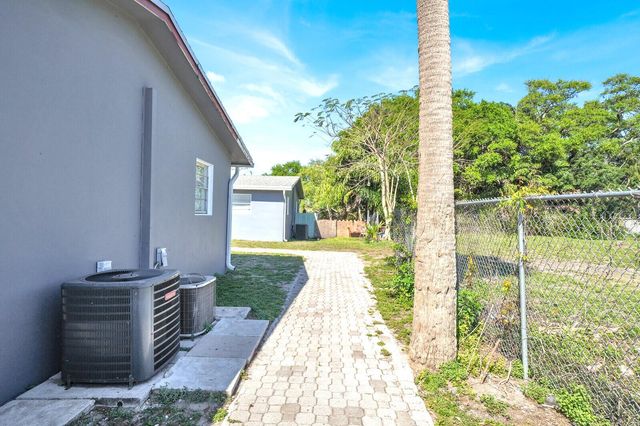 4733 Mulberry Street, Lake Worth Beach, FL 33461