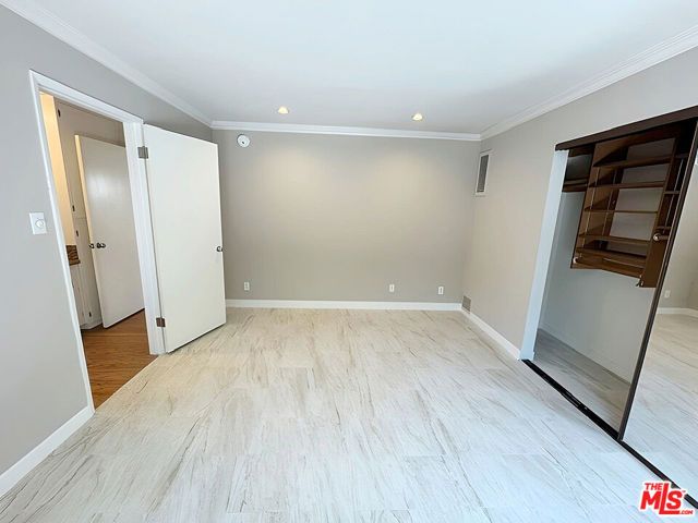 1323 S Carmelina Avenue 104, Los Angeles, CA 90025