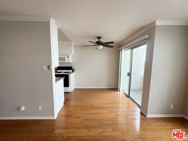 1323 S Carmelina Avenue 104, Los Angeles, CA 90025
