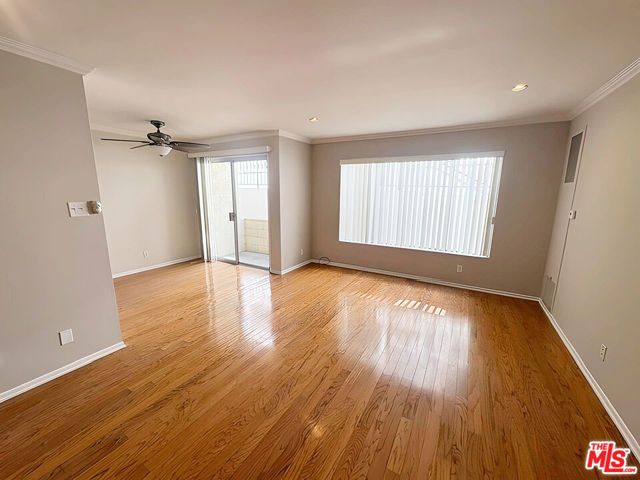 1323 S Carmelina Avenue 104, Los Angeles, CA 90025
