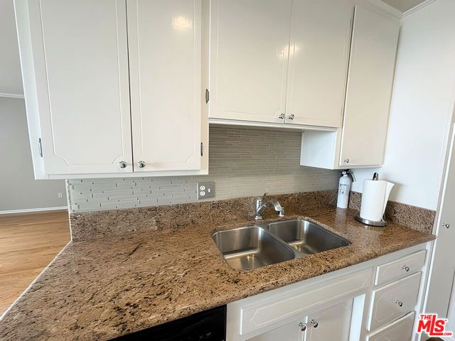 1323 S Carmelina Avenue 104, Los Angeles, CA 90025