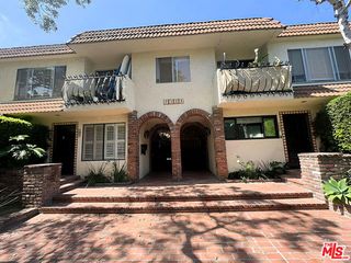 1323 S Carmelina Avenue 104, Los Angeles, CA 90025