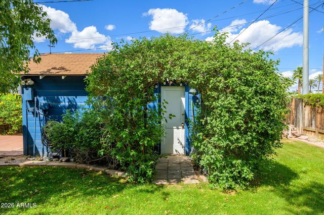 2041 N 11TH Street, Phoenix, AZ 85006