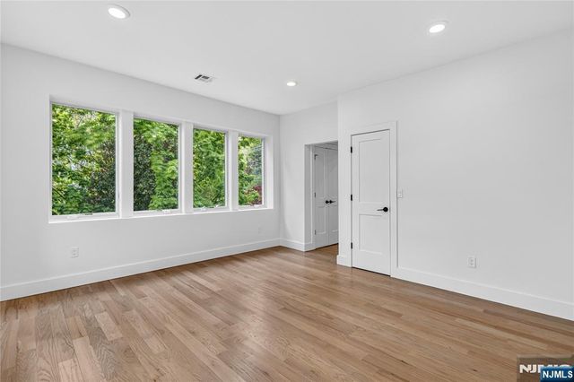 46 Hudson Avenue B, Edgewater, NJ 07020