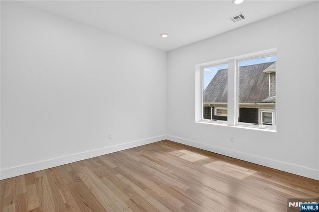 46 Hudson Avenue B, Edgewater, NJ 07020