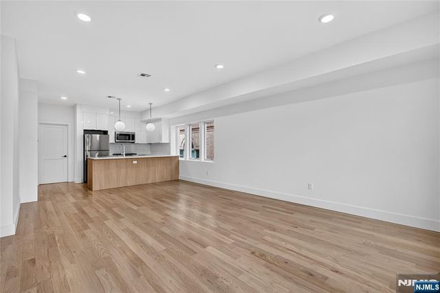 46 Hudson Avenue B, Edgewater, NJ 07020