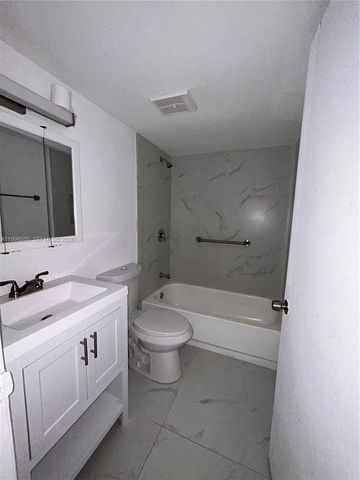 1720 NW N River Dr 203, Miami, FL 33125