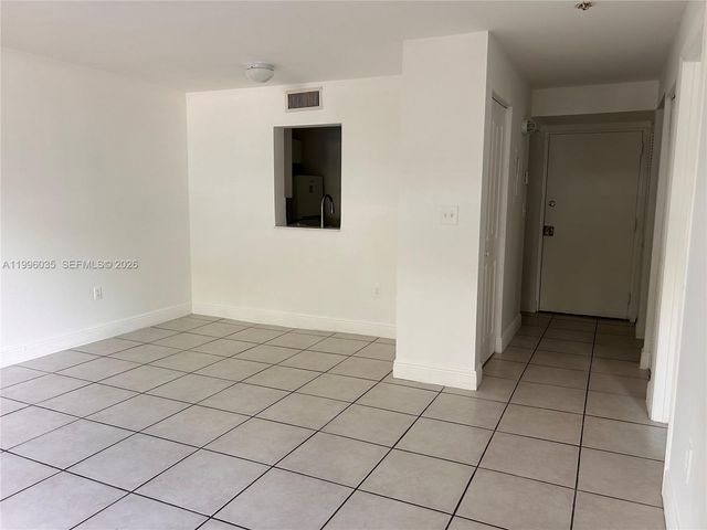 1720 NW N River Dr 203, Miami, FL 33125