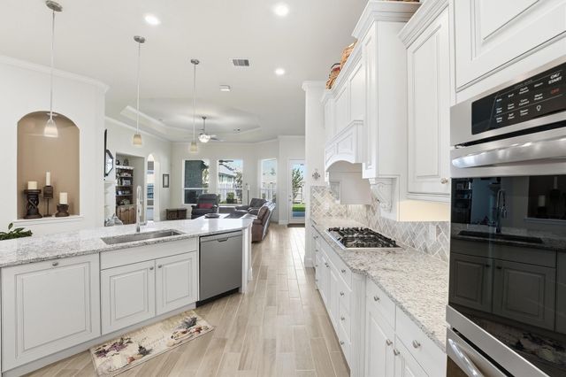 9307 Providence Bend Lane, Houston, TX 77365