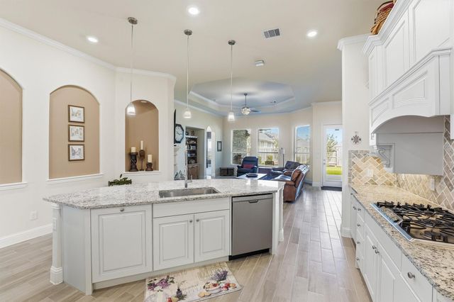 9307 Providence Bend Lane, Houston, TX 77365