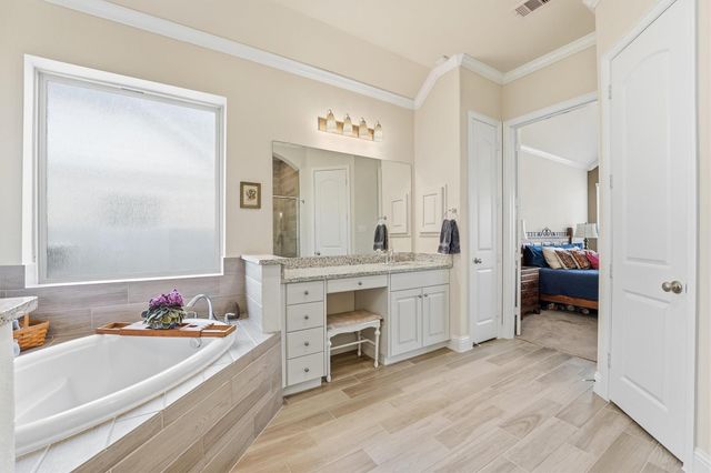 9307 Providence Bend Lane, Houston, TX 77365