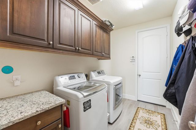 9307 Providence Bend Lane, Houston, TX 77365