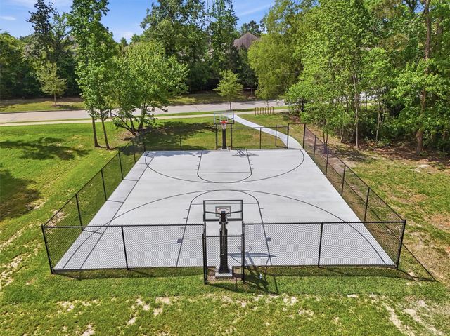 9307 Providence Bend Lane, Houston, TX 77365