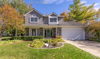 6244 Lake Waldon Court, Clarkston, MI 48346