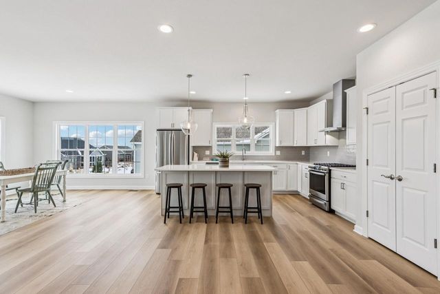 527 N Boulder Ridge DRIVE, Lake Geneva, WI 53147