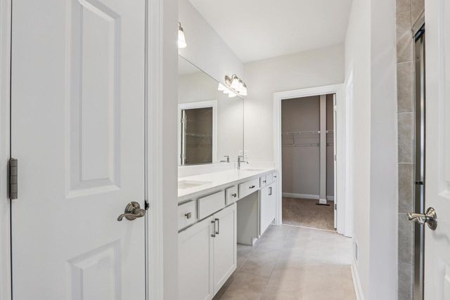 527 N Boulder Ridge DRIVE, Lake Geneva, WI 53147