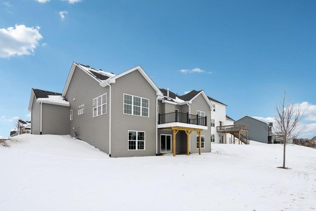 527 N Boulder Ridge DRIVE, Lake Geneva, WI 53147