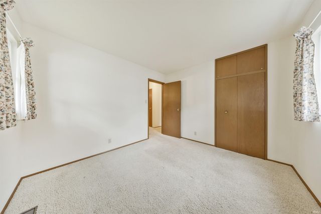 1287 Woodbine Lane, Evansville, IN 47710