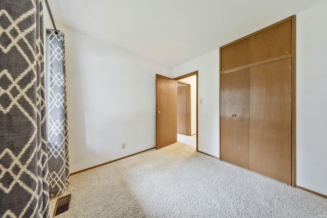 1287 Woodbine Lane, Evansville, IN 47710