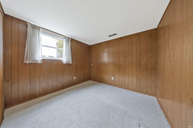 1287 Woodbine Lane, Evansville, IN 47710